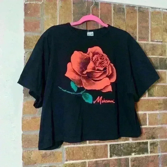 Tops - 1989 Missouri Rose cropped Shirt